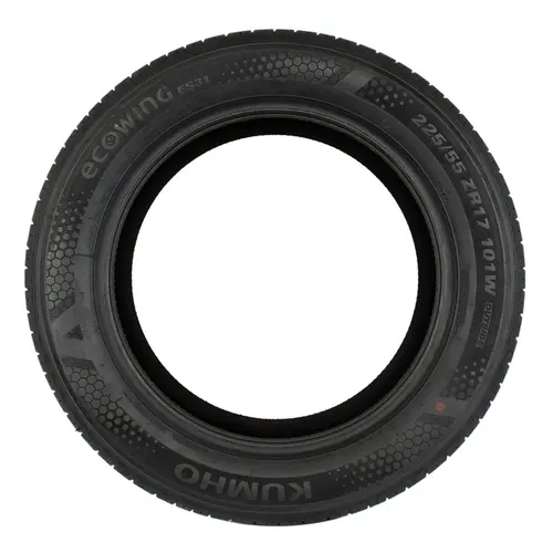 Pneu Aro 15 175/65R15 84T Kumho Ecowing Es31